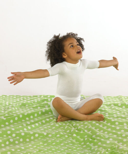 Short sleeved vest top in white silk for babies